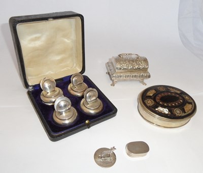 Lot 309 - A DUTCH SILVER TRINKET BOX