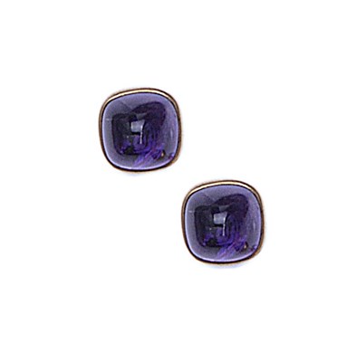 Lot 345 - PAIR OF GOLD AND AMETHYST EARSTUDS