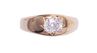 Lot 356 - GOLD AND DIAMOND RING
