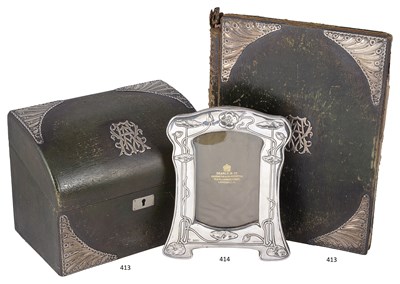 Lot 414 - AN EDWARDIAN SILVER PHOTOGRAPH FRAME