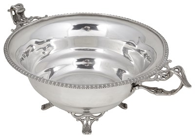 Lot 421 - AN EDWARDIAN SILVER BOWL