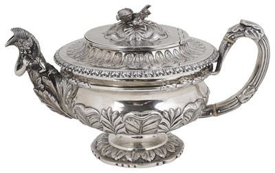 Lot 451 - A GEORGE IV SILVER TEAPOT