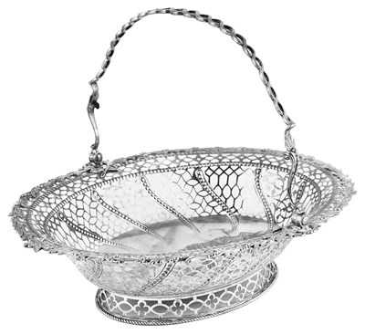 Lot 456 - A GEORGE III SILVER BASKET