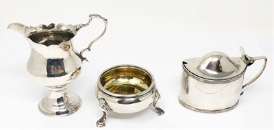 Lot 461 - THREE PIECES OF GEORGIAN SILVER