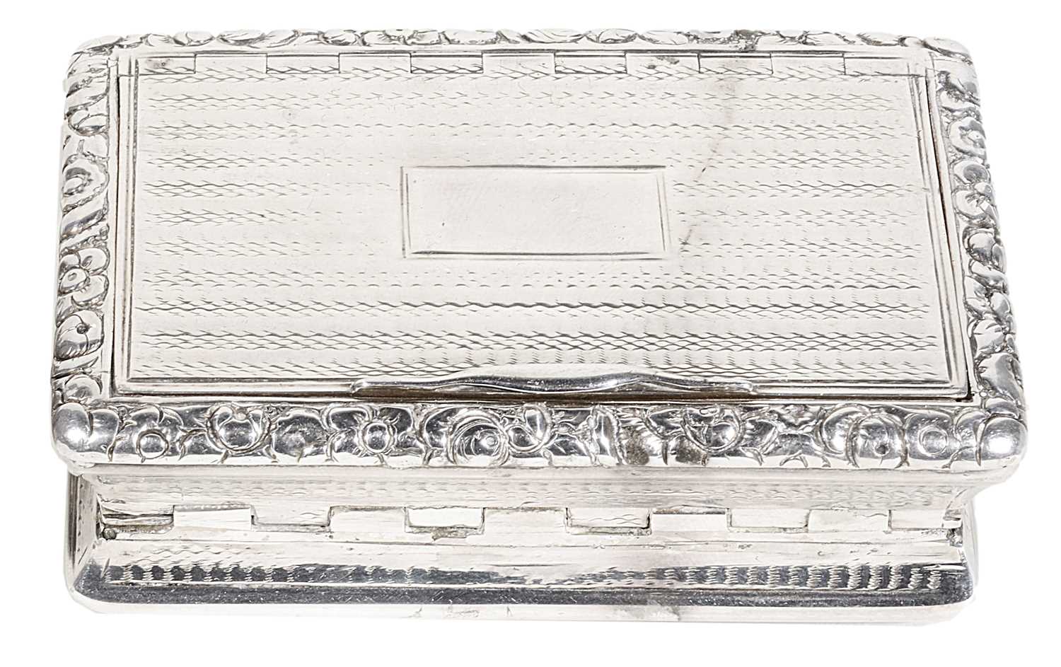 Lot 486 - A GEORGE IV SILVER DOUBLE SNUFF BOX