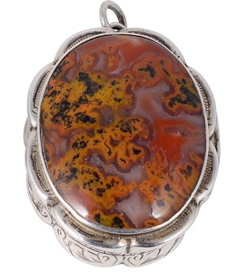 Lot 491 - A VICTORIAN SILVER AND AGATE SET VINAIGRETTE