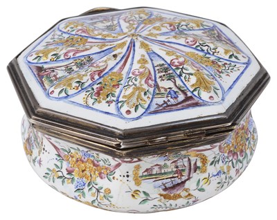 Lot 522 - AN 'EMAIL DE SAXE' BOX