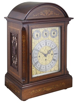 Lot 533 - AN EDWARDIAN INLAID MAHOGANY 'DIRECTOR'S' BRACKET CLOCK