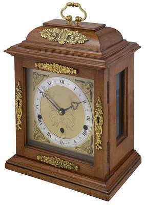 Lot 536 - AN ENGLISH MAHOGANY MANTEL CLOCK