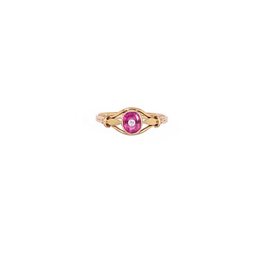 Lot 549 - GOLD, DIAMOND AND SYNTHETIC VERNEUIL RUBY RING