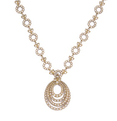 Lot 562 - DIAMOND NECKLACE