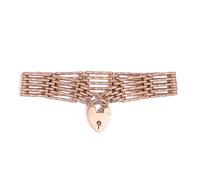 Lot 566 - GATE LINK BRACELET