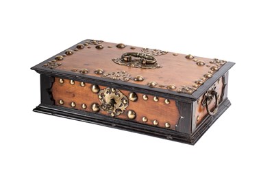 Lot 742 - AN EBONY AND ROSEWOOD CASKET, SRI LANKA, 17TH CENTURY