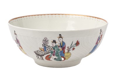 Lot 13 - A WORCESTER BOWL, CIRCA 1760