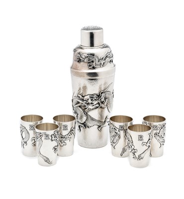 Lot 119 - A JAPANESE SILVER COCKTAIL SHAKER AND SIX CUPS, 20TH CENTURY