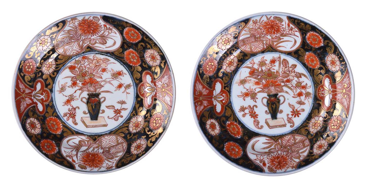 Lot 132 - A PAIR OF JAPANESE IMARI PLATES