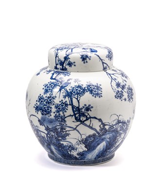 Lot 124 - A LARGE JAPANESE BLUE AND WHITE JAR, COVER AND INNER COVER, MEIJI PERIOD (1868-1912)