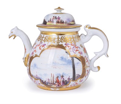 Lot 16 - â€¡A MEISSEN PORCELAIN TEAPOT AND COVER