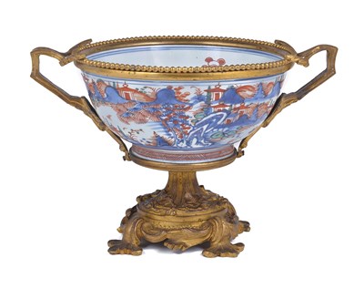 Lot 32 - A GILT-BRONZE-MOUNTED CHINESE IMARI PORCELAIN BOWL