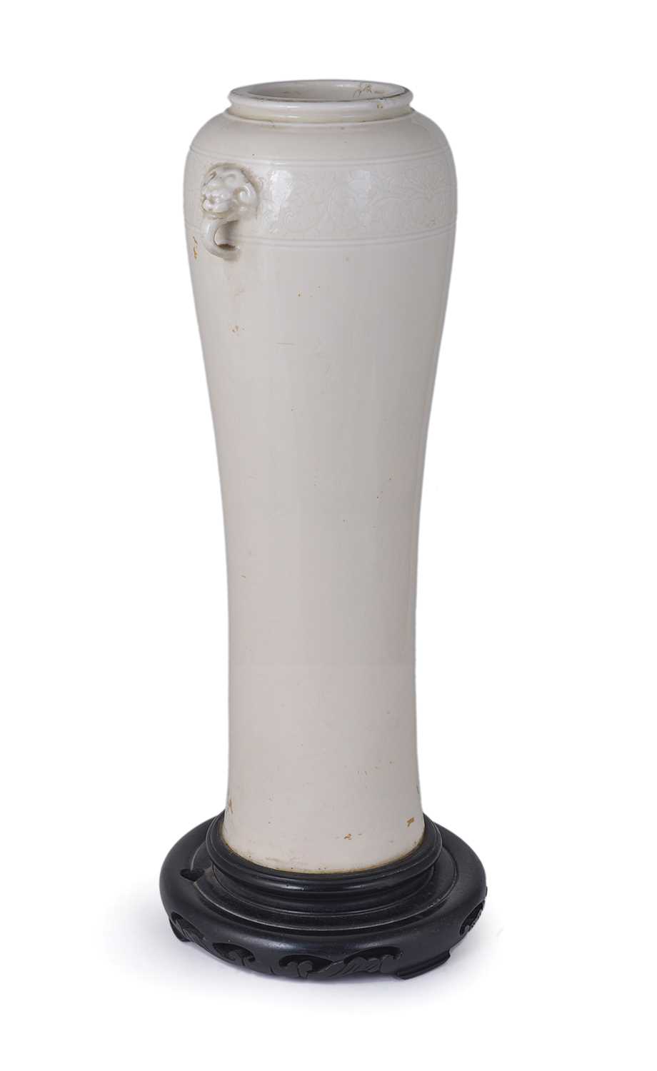 Lot 74 - A CHINESE VASE