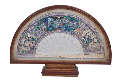 Lot 104 - A CHINESE EXPORT PAINTED AND IVORY FAN