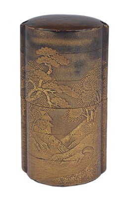 Lot 110 - A SIX-CASE LACQUER INRO