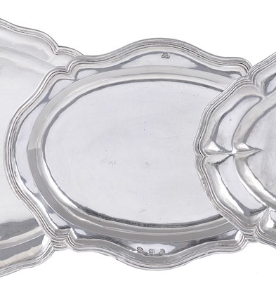 Lot 144 - A MEXICAN SILVER MEAT DISH