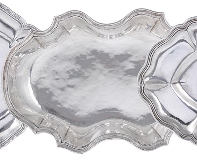 Lot 146 - A HISPANIC SILVER DISH