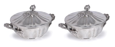 Lot 172 - A PAIR OF FRENCH SILVER PLATED ENTREE DISHES