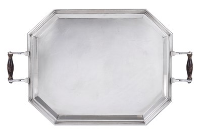 Lot 181 - AN ITALIAN TRAY