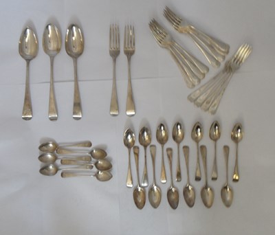 Lot 183 - ASSORTED GEORGIAN AND LATER TABLE SILVER