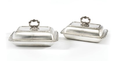 Lot 240 - A PAIR OF GEORGE III SILVER ENTREE DISHES AND COVERS