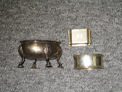 Lot 248 - A GEORGE III SILVER SALT CELLAR