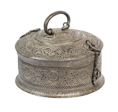 Lot 266 - A LARGE TINNED COPPER PAN BOX, NORTHERN INDIA, 19TH CENTURY