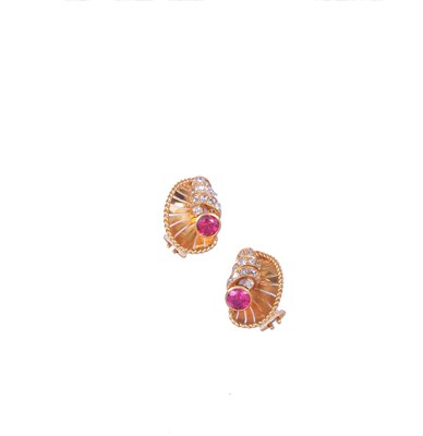 Lot 332 - PAIR OF DIAMOND EARCLIPS