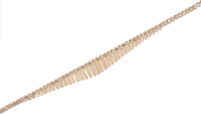 Lot 336 - GOLD FRINGE NECKLACE