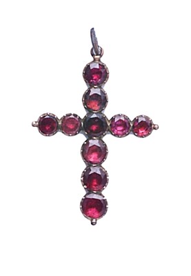 Lot 344 - GARNET PENDANT