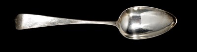 Lot 143 - A SET OF TWELVE GEORGE III SILVER DESSERT SPOONS