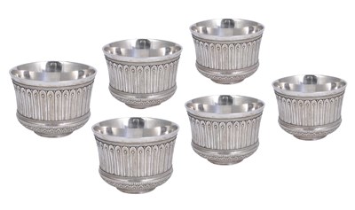 Lot 164 - A SET OF SIX ITALIAN SILVER BOWLS