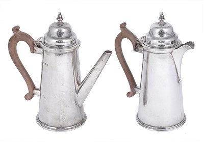 Lot 199 - A PAIR OF SILVER CAFE-AU-LAIT POTS