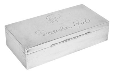 Lot 216 - A VICTORIAN SILVER CIGARETTE BOX