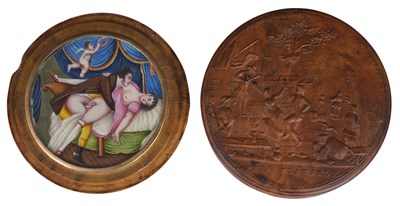 Lot 288 - A PRESSED BURR WOOD SNUFF BOX WITH CONCEALED EROTIC SCENE