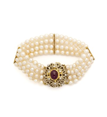 Lot 418 - CULTURED PEARL, RUBY AND DIAMOND BRACELET