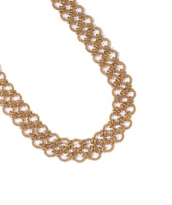 Lot 365 - GOLD MESH NECKLACE