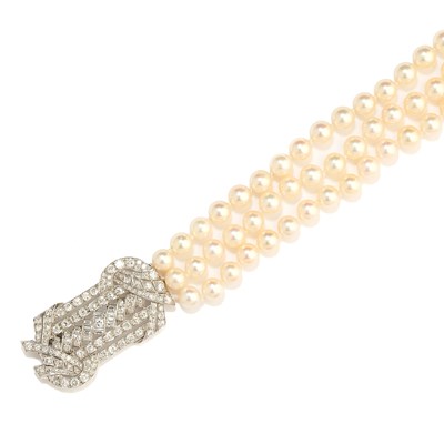 Lot 478 - DIAMOND AND CULTURED PEARL NECKLACE, 1930s