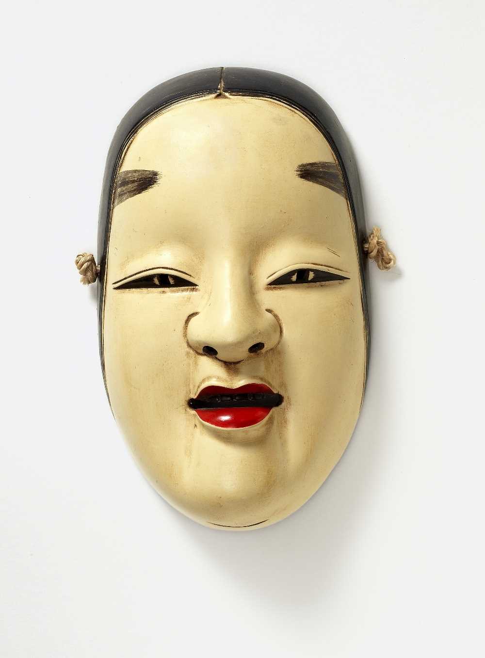 Lot 232 - A FULL SIZE REPLICA JAPANESE NOH MASK OF A WOMAN
