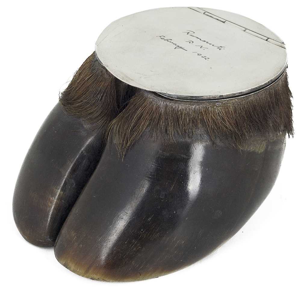 Lot 573 - A GEORGE V SILVER-MOUNTED EAST AFRICAN CAPE BUFFALO HOOF INKWELL