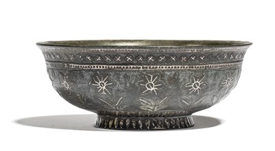 Lot 629 - A BIDRI BOWL, DECCAN, SOUTHERN INDIA, EARLY 19TH CENTURY