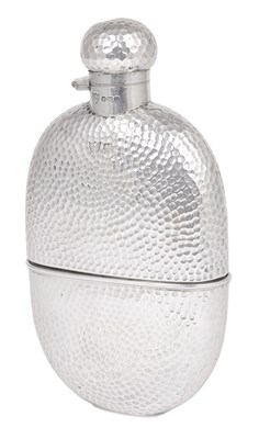 Lot 165 - A GEORGE V SILVER SPIRIT FLASK