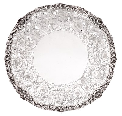 Lot 177 - A SILVER FRUIT DISH